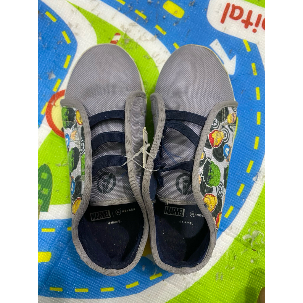 PL Sepatu Anak Marvel x Nevada Original Size 28 Grey PU