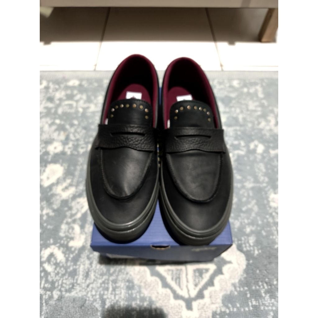Vans Loafer 53 LX Hardware Loafers size 9 US