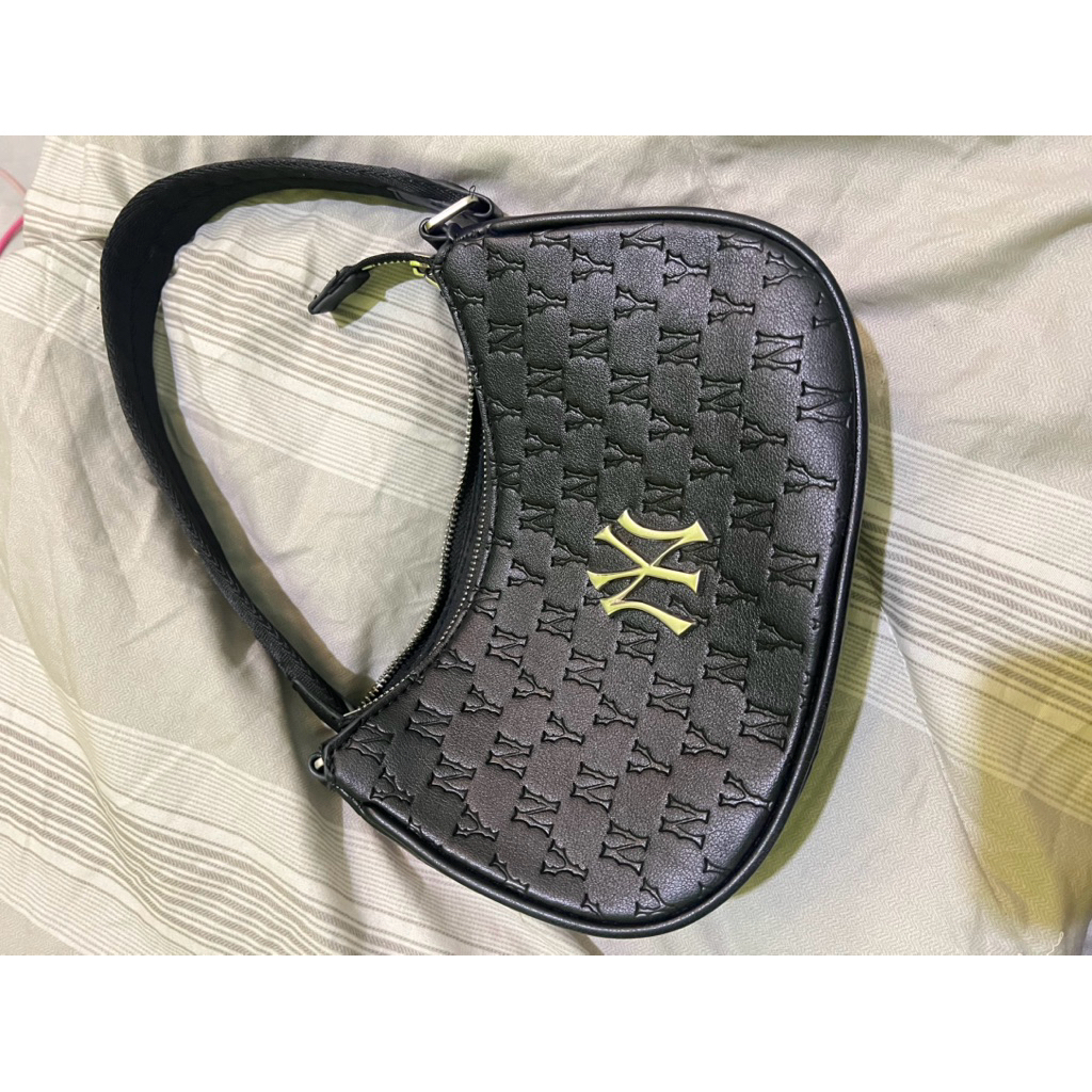 MLB shoulder bag preloved