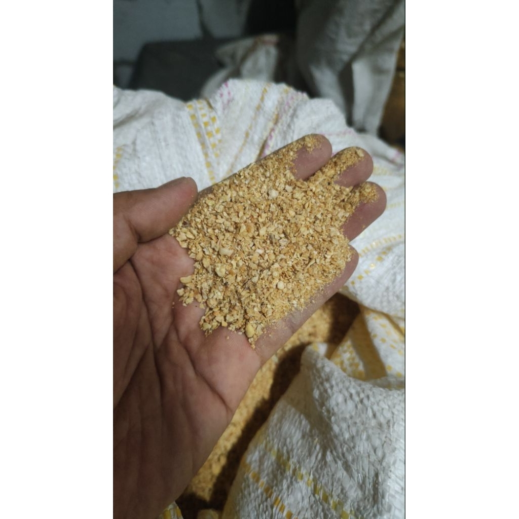 Bungkil Kedelai SBM Soybean Meal Protein 44% Impor Protein Tinggi Eceran