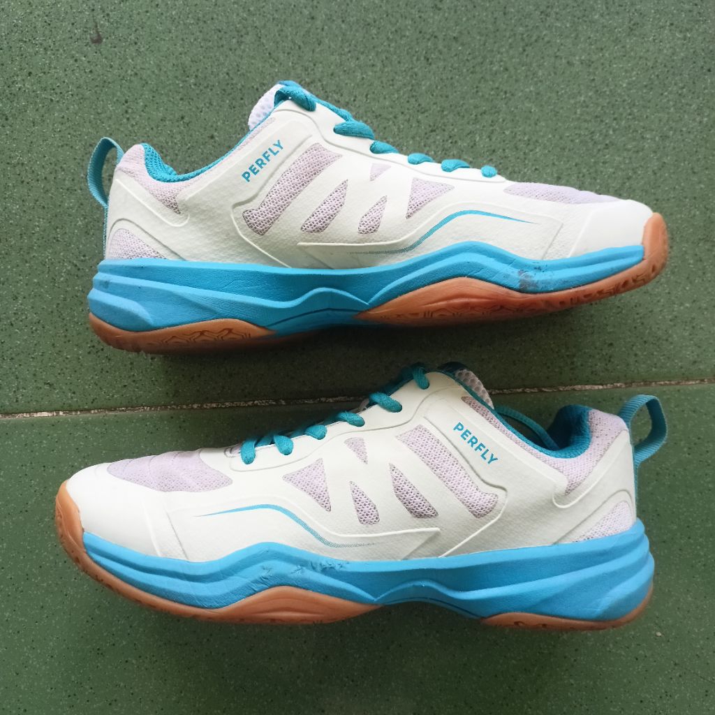 Sepatu badminton PERFLY (Second)