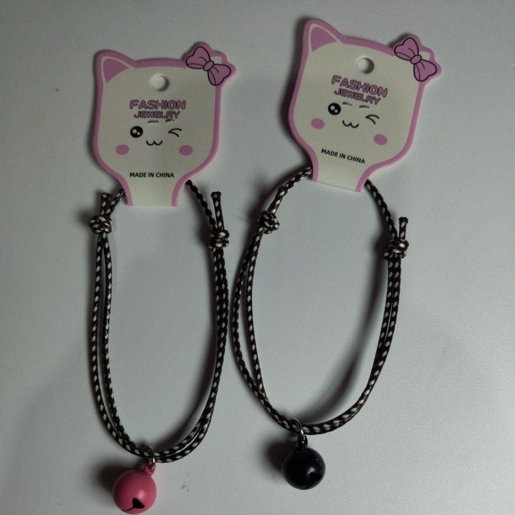 Kalung kucing warna hitam putih