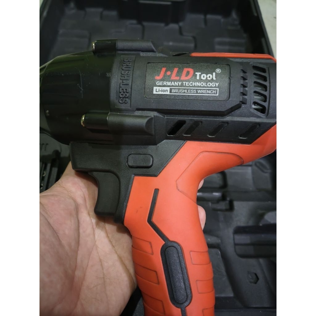 JLD Tool Cordless Impact Wrench
