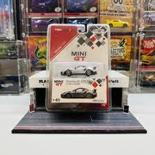 Mini GT 63 Porsche 911 GT2 RS Weissach Package GT Silver Metallic ToysRus Japan Exclusive