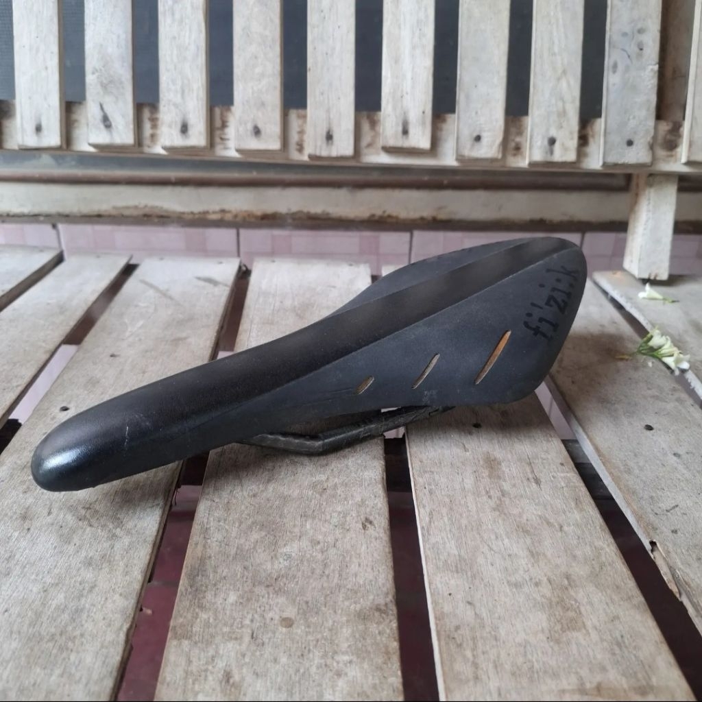 Sadel Fizik Arione R1