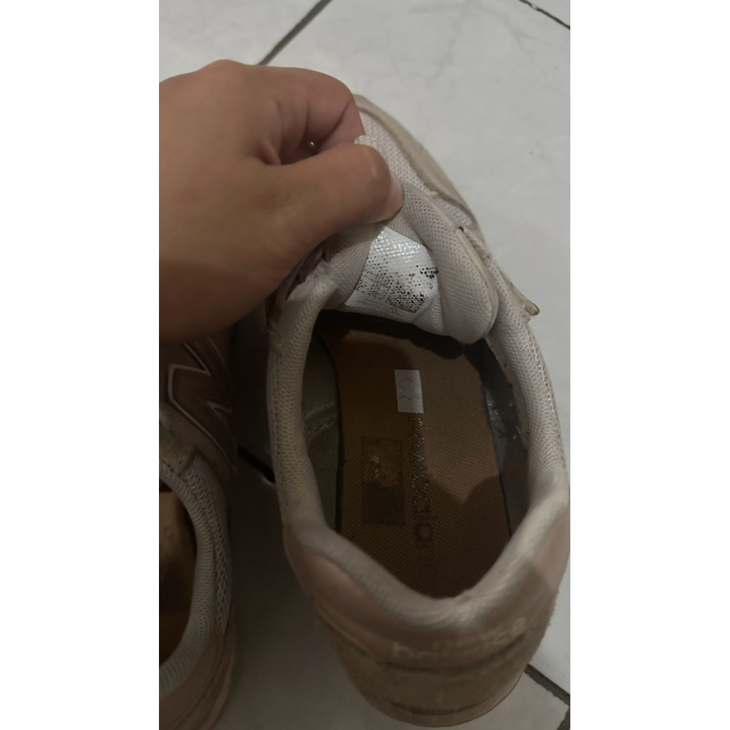 NB 373 women size 7US