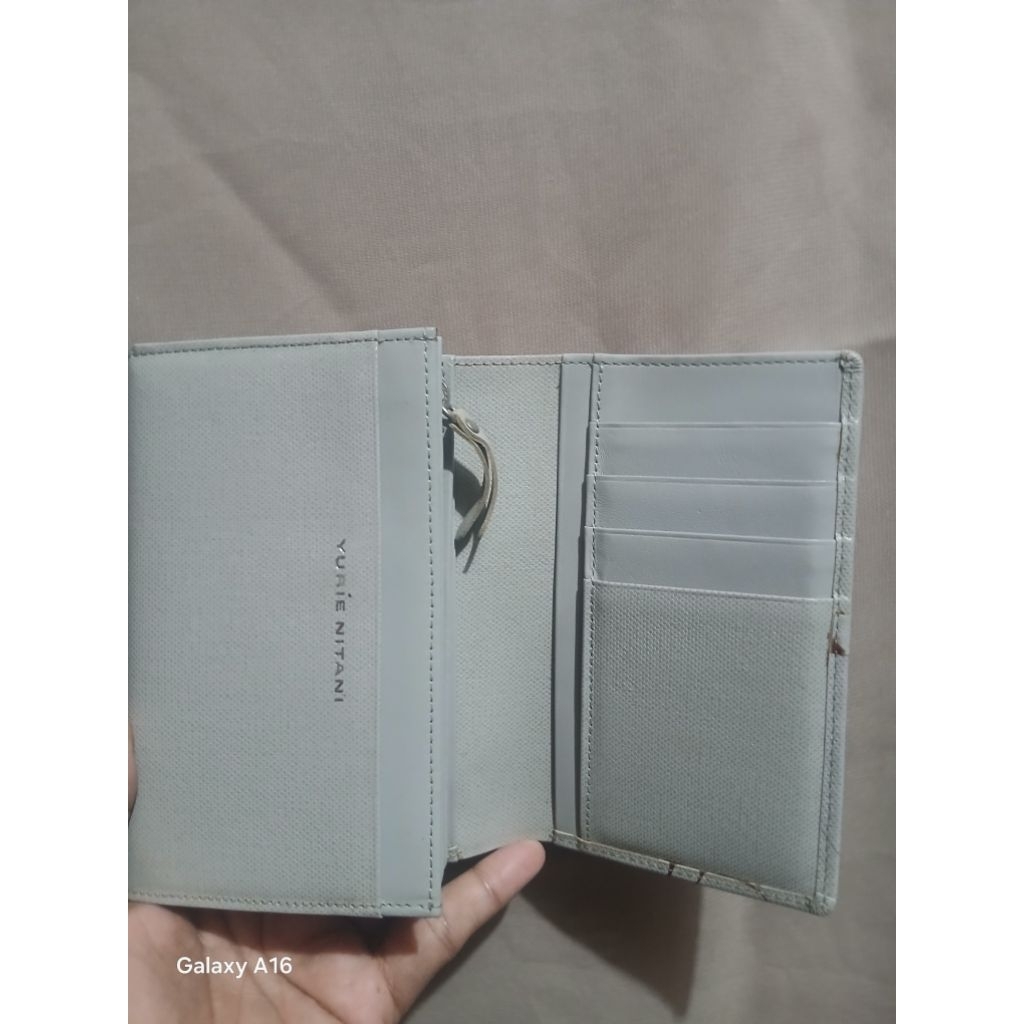 Dompet lipat preloved