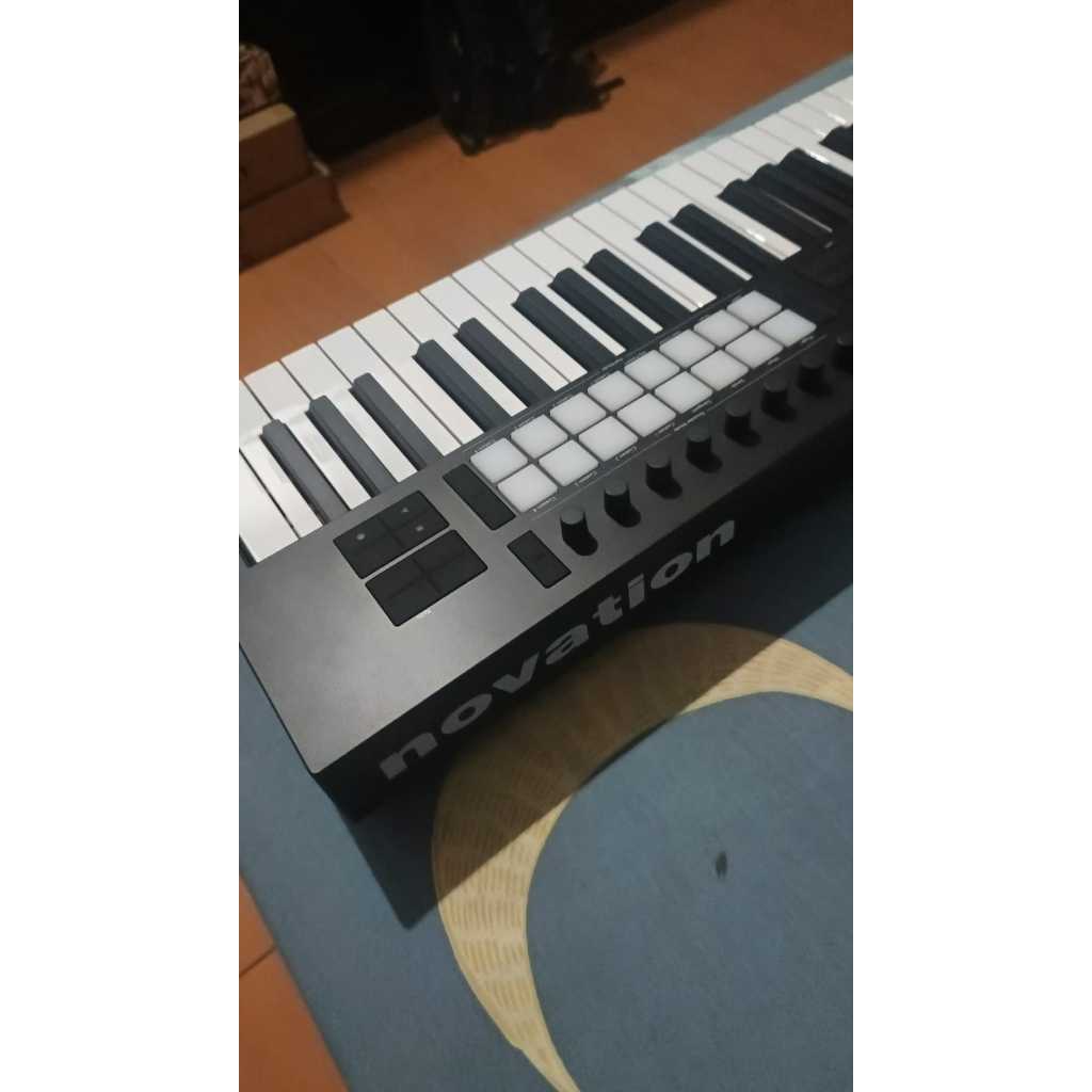 NOVATION LAUNCHKEY 49 KEY MK4