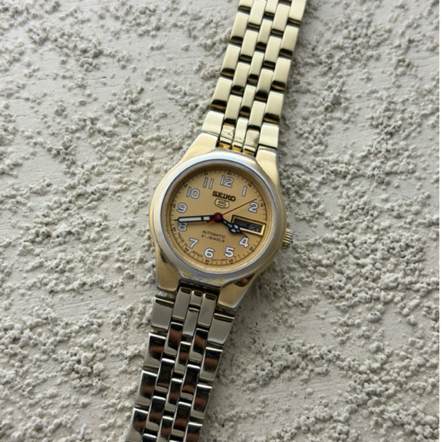 Dresswatch Jam tangan Seiko 5 Classic Gold Ladies Second Preloved