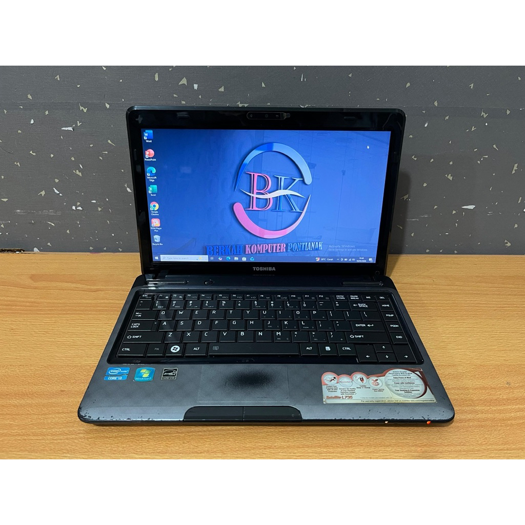 LAPTOP TOSIBA SATELITE L735