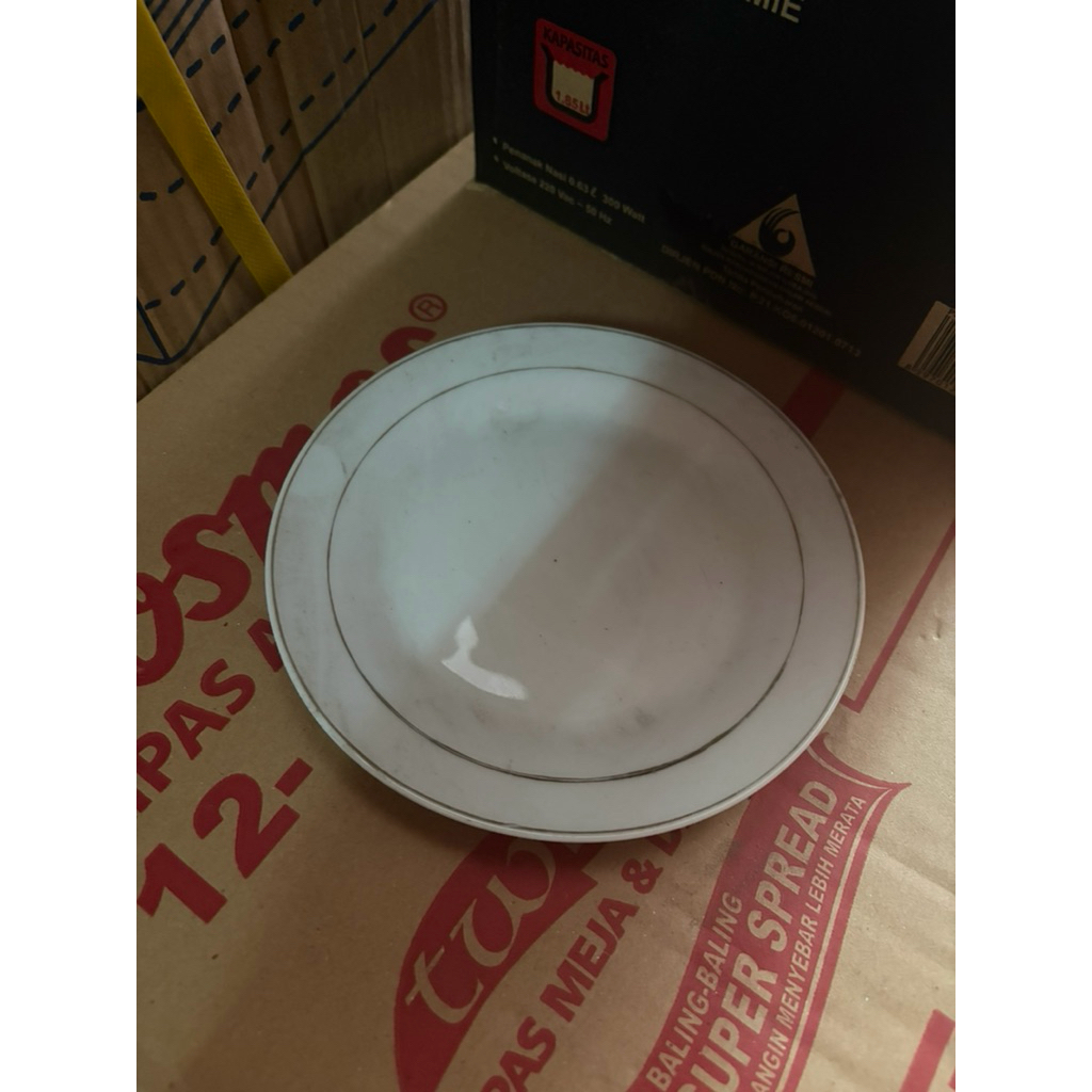 Piring Kaca mini Diameter 16 cm / Lepek Kaca Lis Hitam Tebal