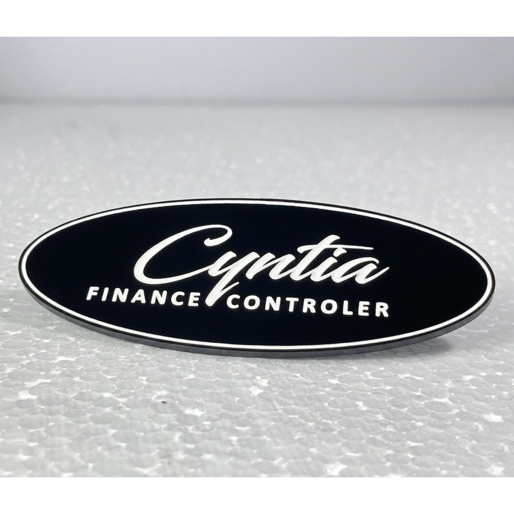 Name Tag Akrilik Oval Grafir Magnet – Custom Nama
