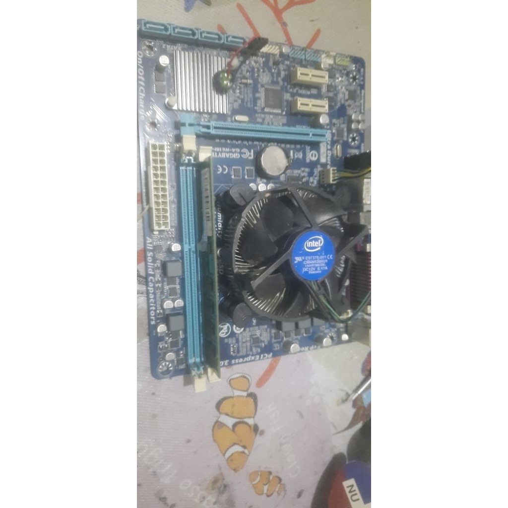 motherboard h61 plus i5 2400