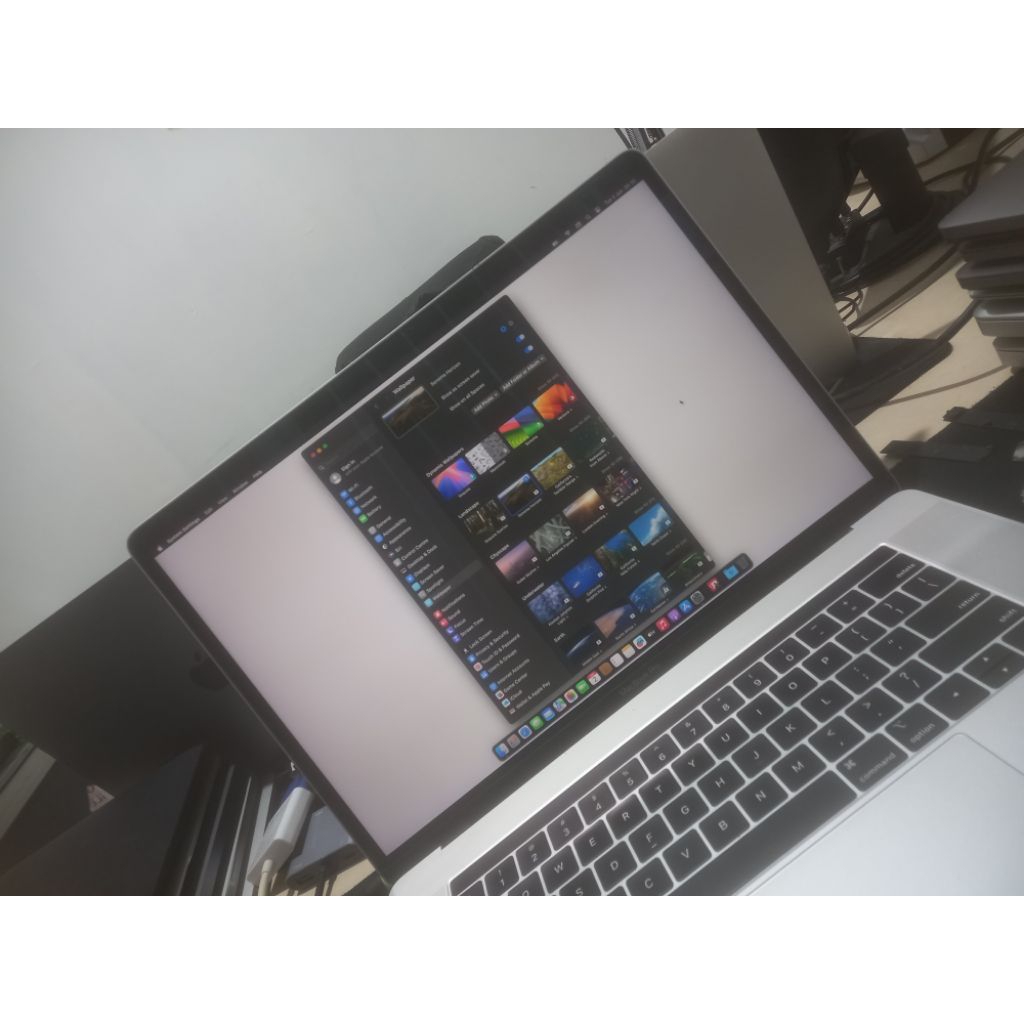 lcd macbook pro retina 15inch  a1990 2018 2019 (silver)
