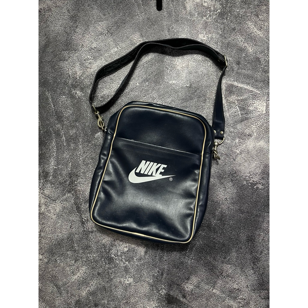 N Satchel Heritage Bag Vintage 90s Navy White