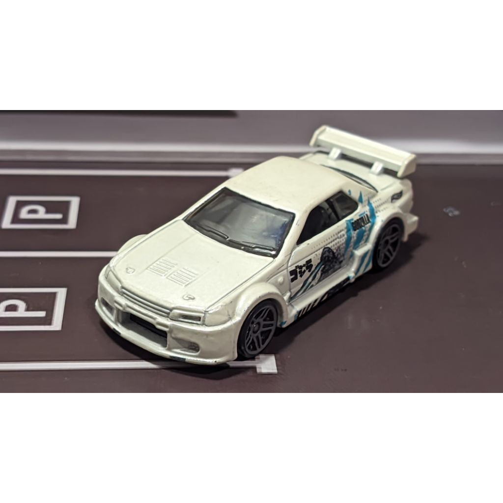 HOTWHEELS NISSAN SKYLINE GTR R32 GODZILLA PUTIH WHITE 1/64 HOT WHEELS WHEEL