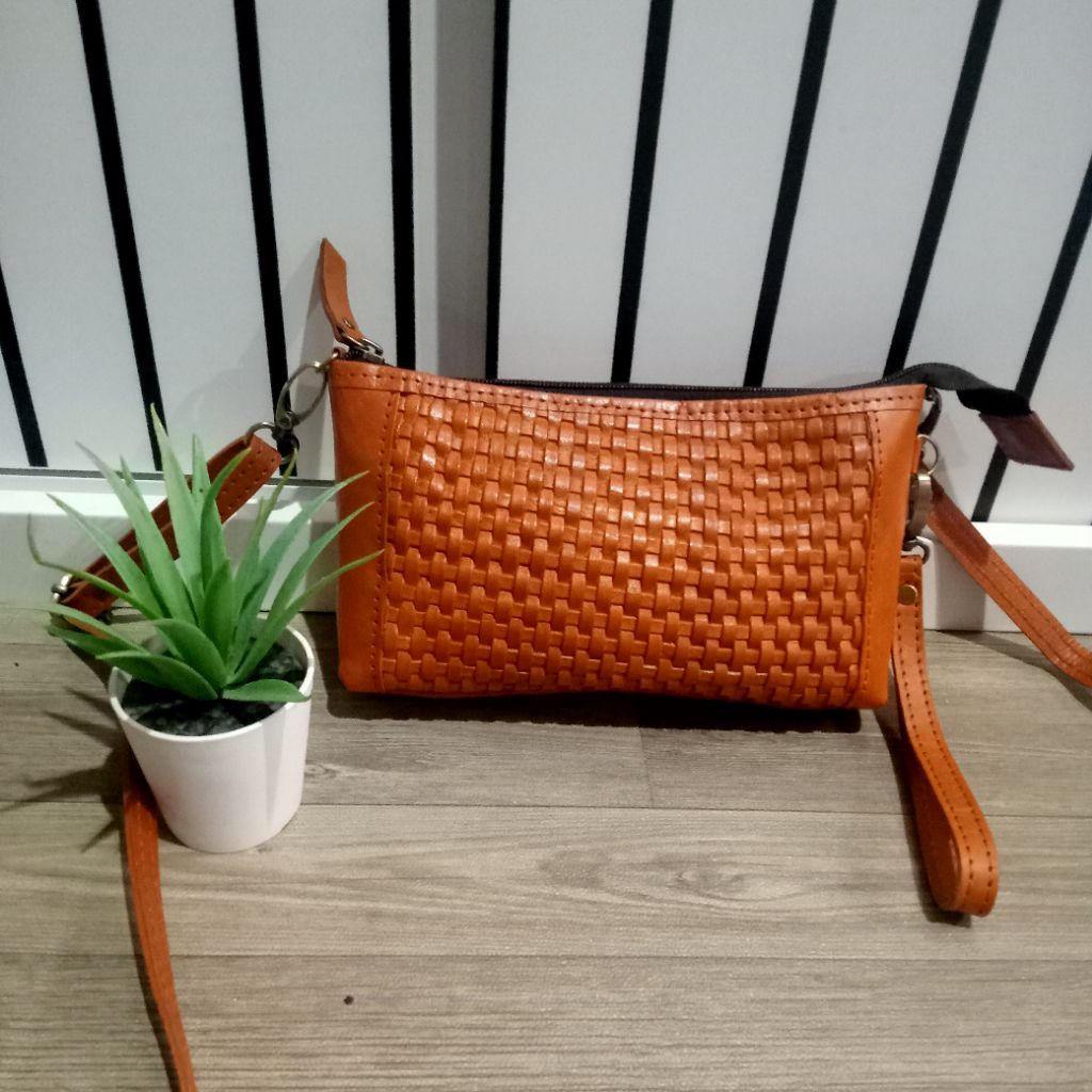 Tas PL sling kulas mini anyam no brand like new