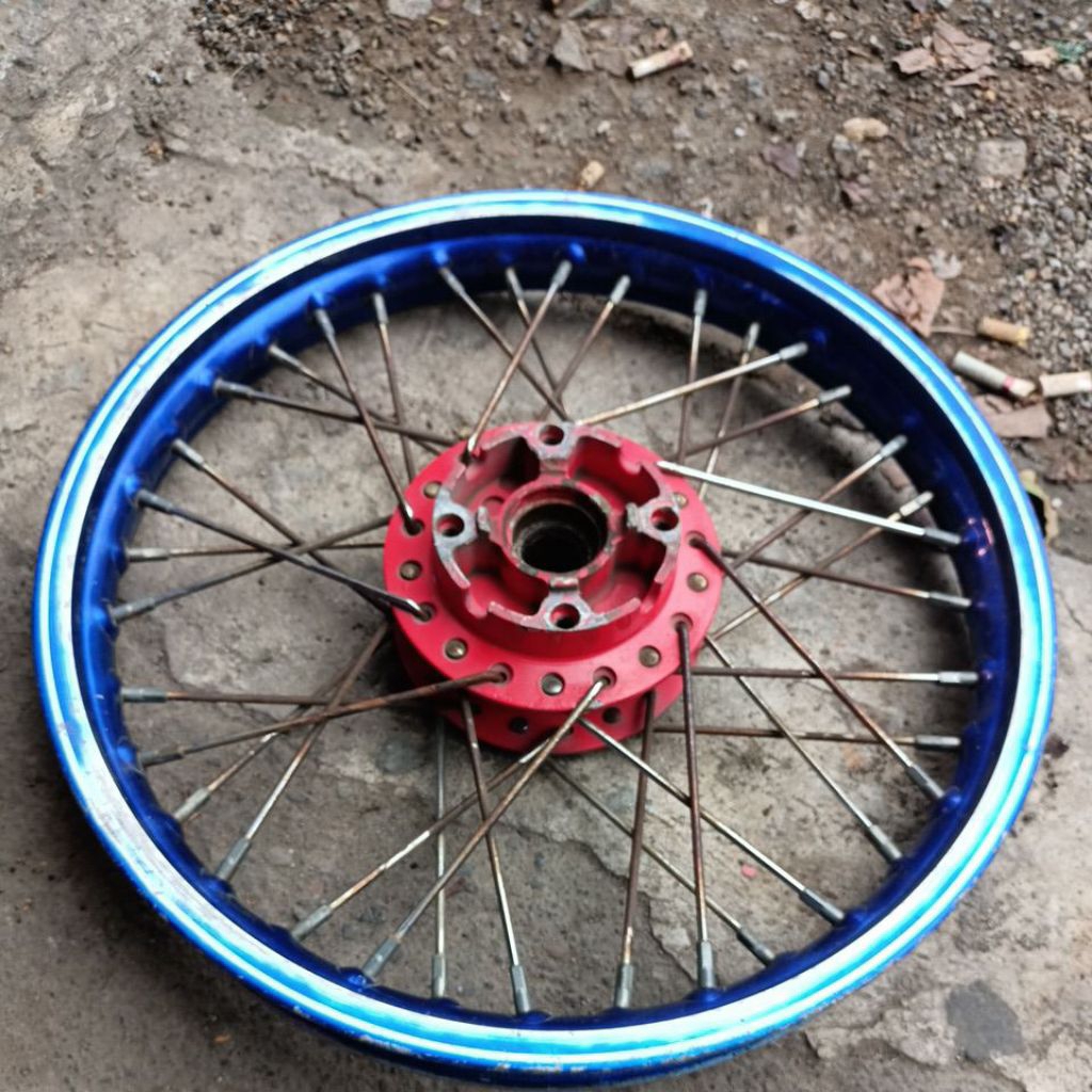 velg depan jar2 Vario /beat 140/14 bekas