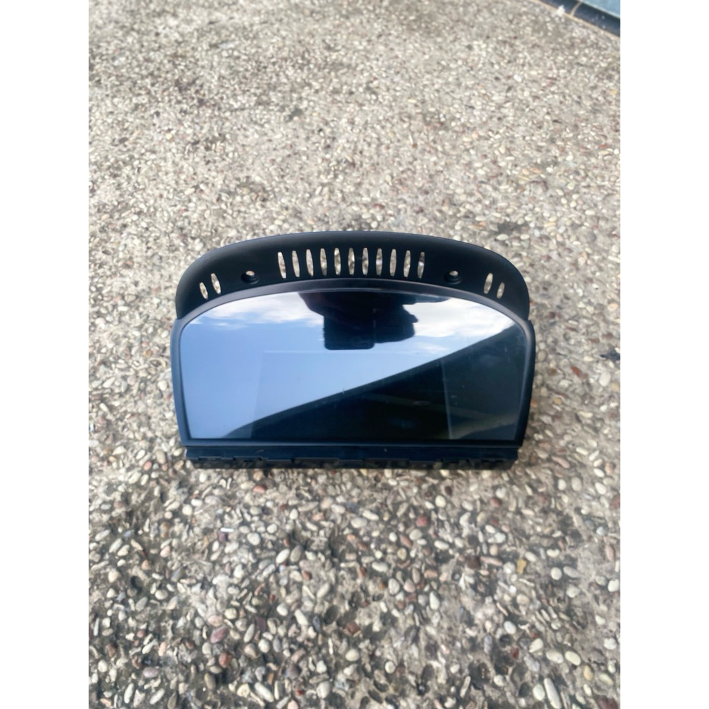idrive head unit /layar tengah bmw e60 520i 523i