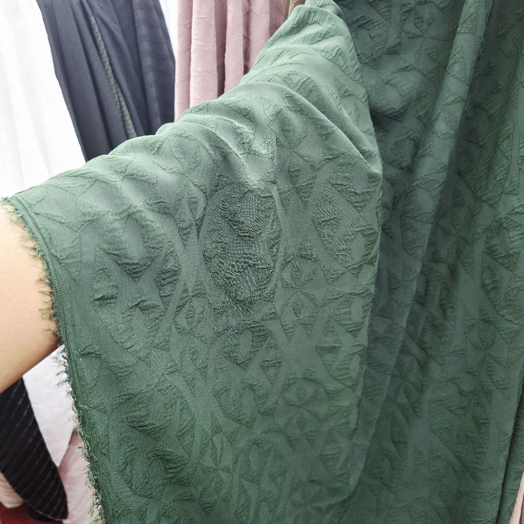 Kain Jaguar Motif Embos  / Jaguar Motif Timbul Terbaru / Lebar 170cm