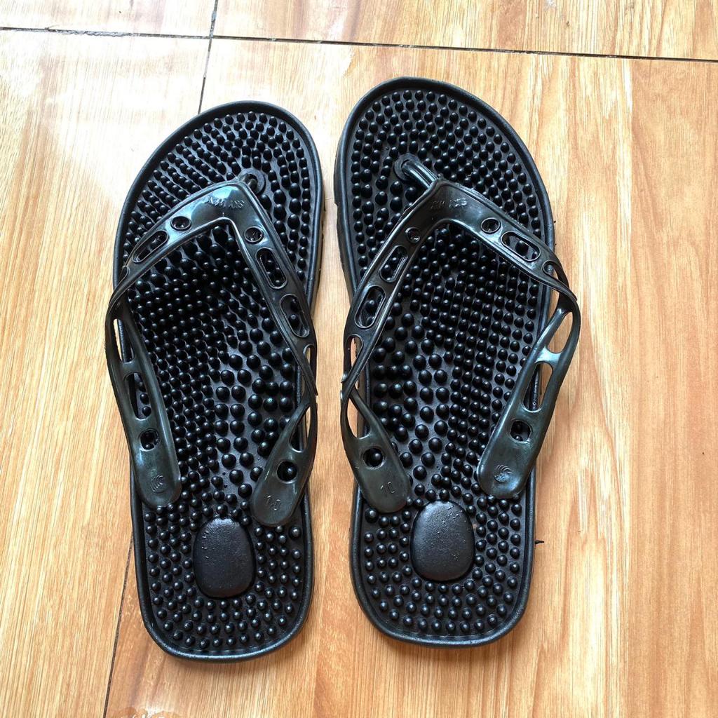 SANDAL REMATIK POLOS HITAM duri kecil SANDAL KESEHATAN DURI KECIL SANDAL REMATIK SKYWAY WARNA HITAM
