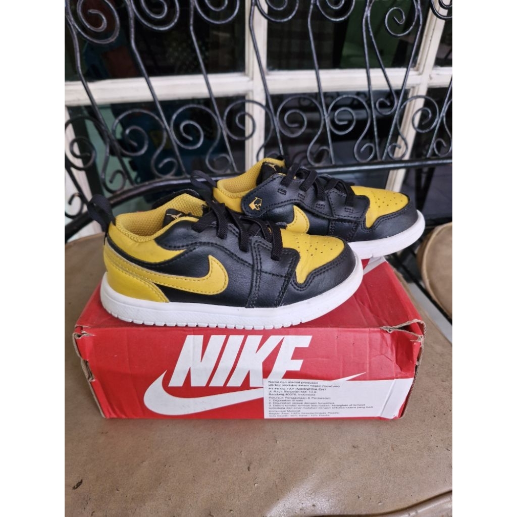 Sepatu anak kids toddler nike air jordan 1 low yellow black / kuning hitam velcro original bnwb