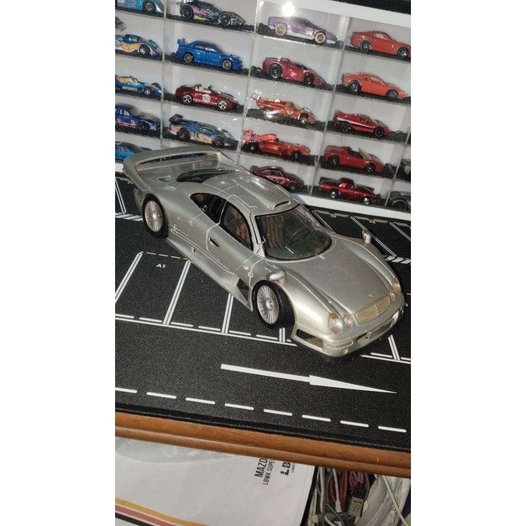Diecast Maisto 1:18 Mercedes CLK GTR