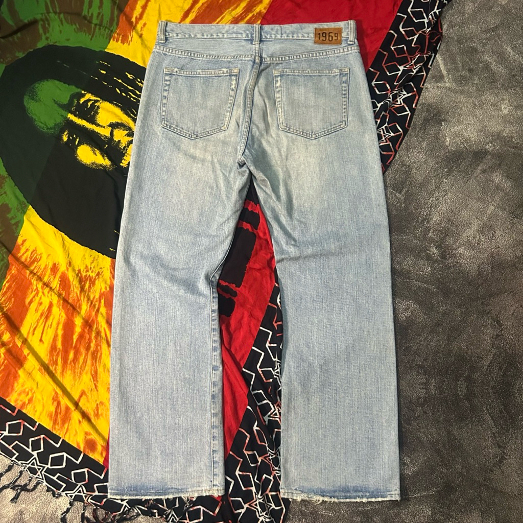 Celana Jeans Second “GAP 1969 Buttonfly Slim Bootcut Light Blue Jeans”