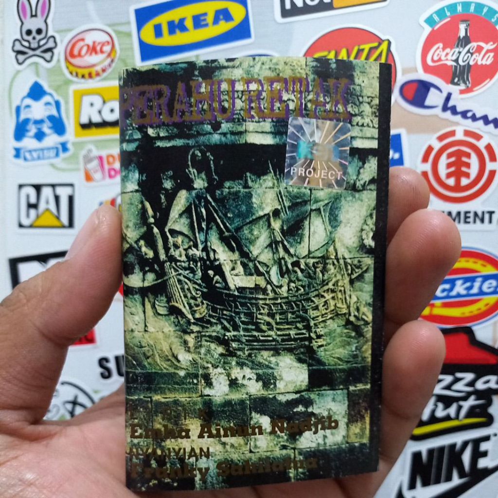 Kaset Pita Franky Sahilatua - Perahu Retak