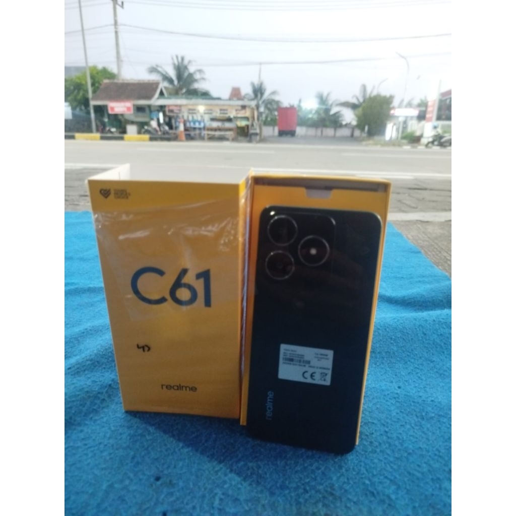 REALME C61 8/128 SECOND KONDISI 98%