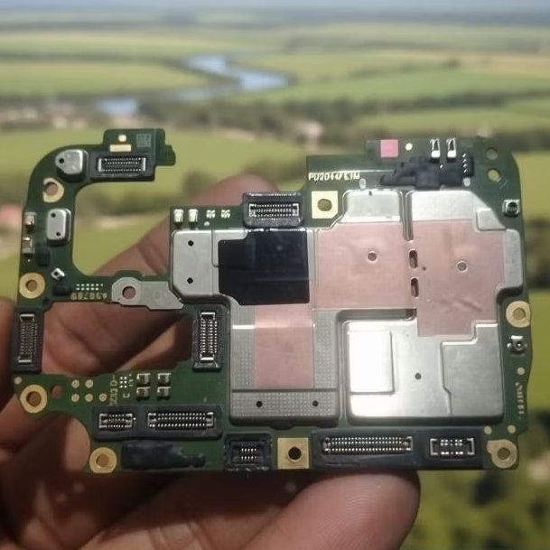 MESIN VIVO Y51 2020 RAM 8/128GB KONDISI MESIN BERGETAR TIDAK ADA TAMPILAN  100%ORIGINAL  SEGGELAN