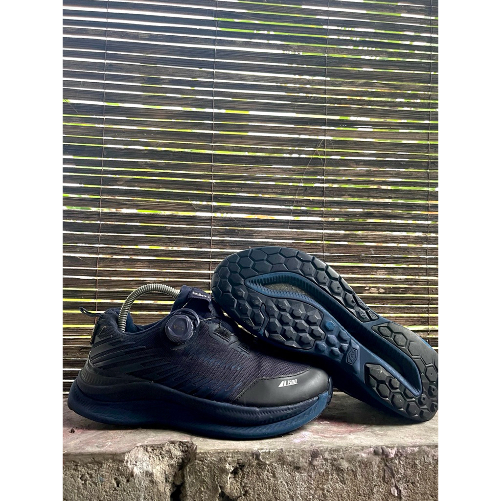 SEPATU OUTDOOR EIDER GORETEX CORDURA UK 40 INSOLE 25
