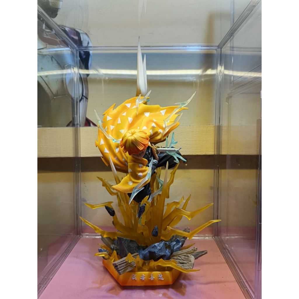 Statue Zenitsu Demon Slayer