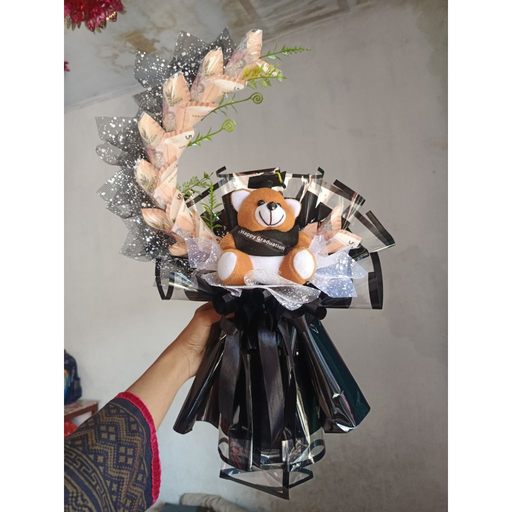 buket uang buket wisuda buket boneka buket surabaya
