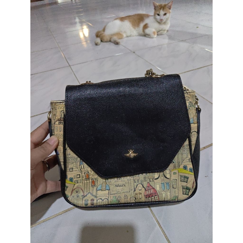 Sonovi Sling Bag