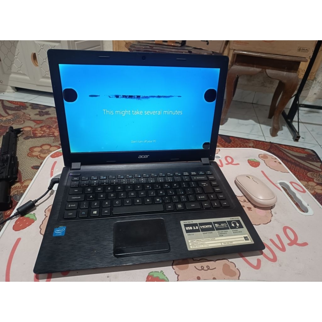 Laptop acer one 14 bekas