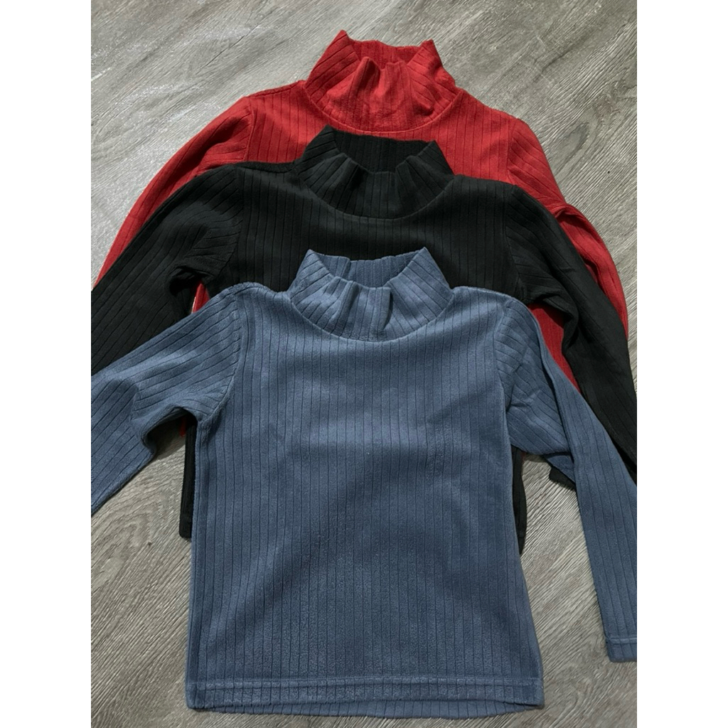 preloved kaos rajut (rib) uniqlo