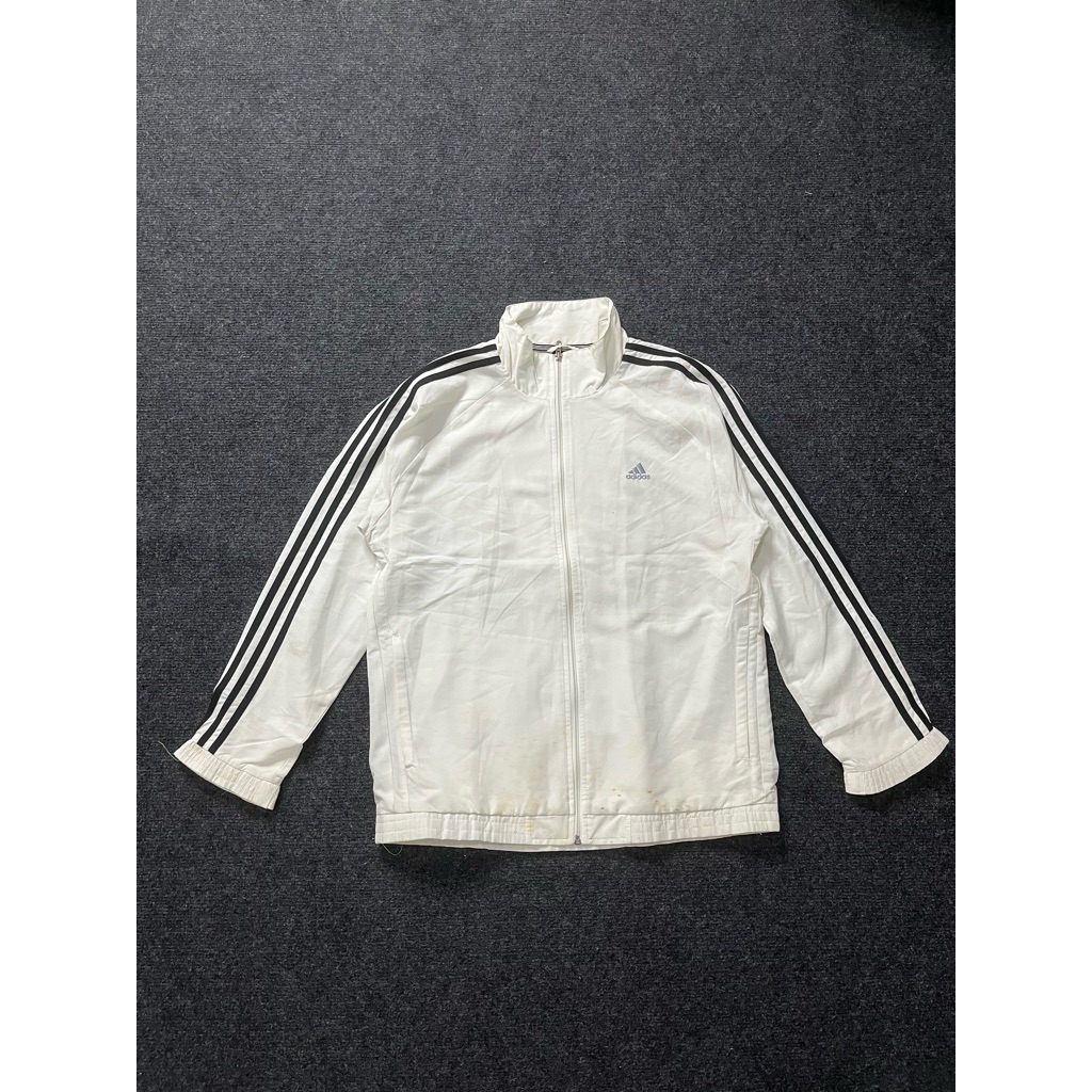 Tracktop Adi Putih