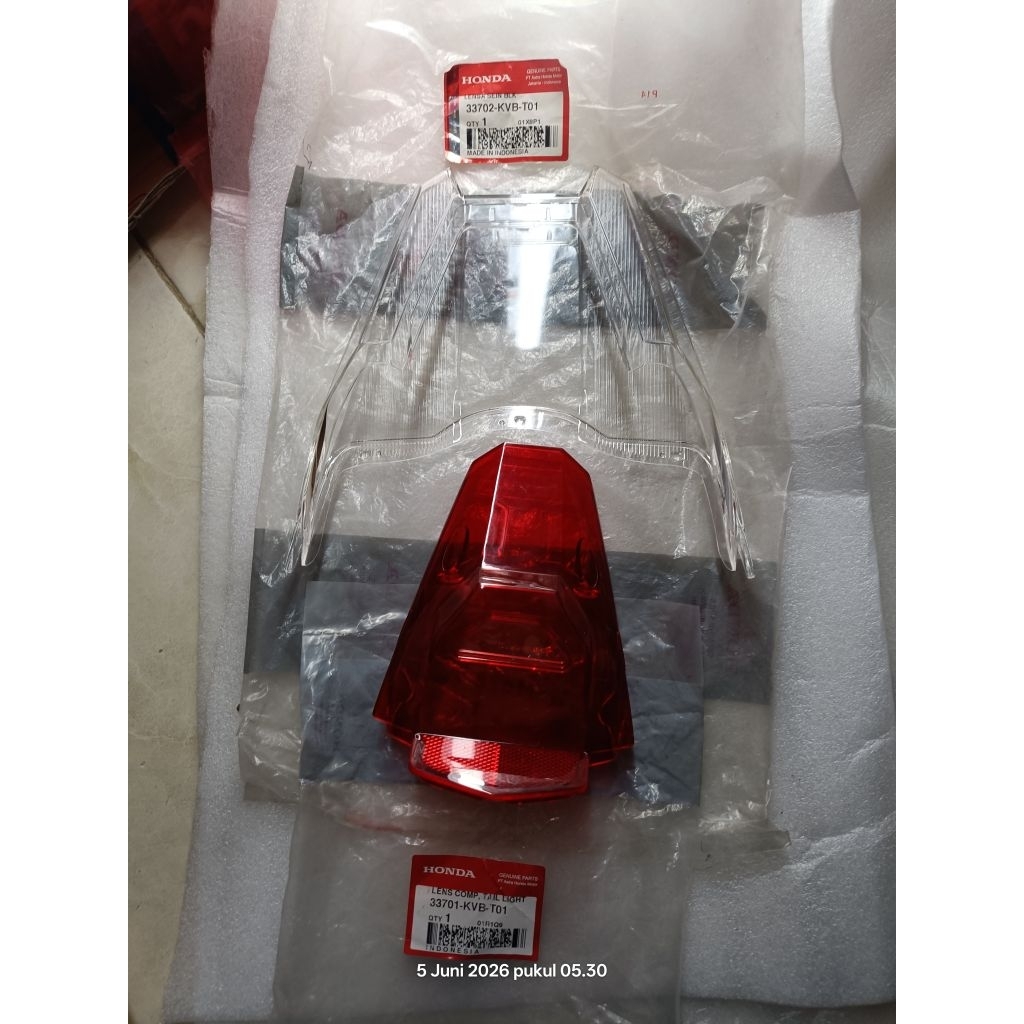 mika kaca lampu belakang set stop stoplamp  Honda Vario 110 techno original AHM 33701 33702 KVB T01