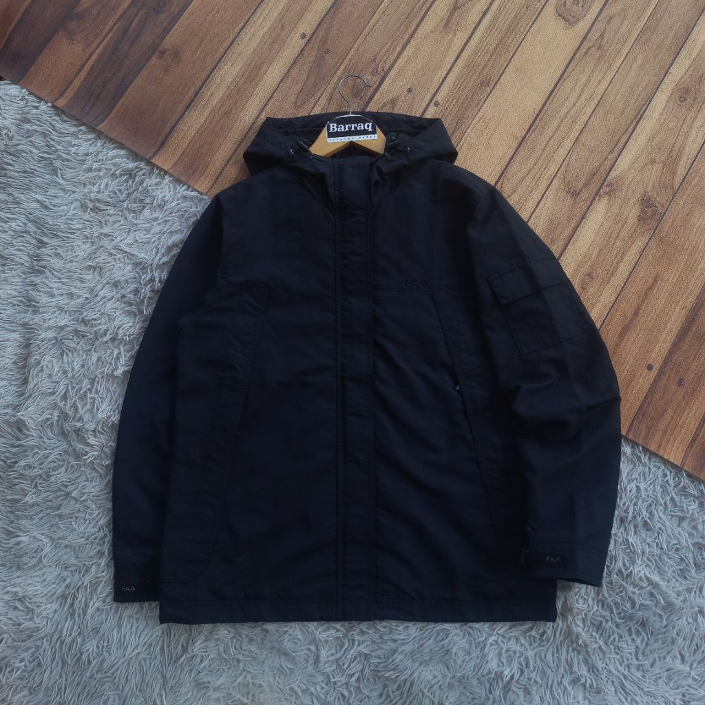 Jaket Outdoor Fila Saku Samping Waterrepellent Sidepocket NOT gorpcore goretex blocktech running spo