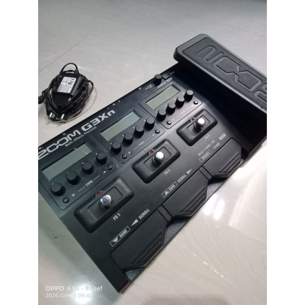 Efek Gitar Zoom G3xn