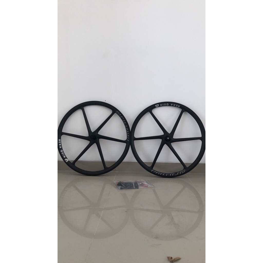 Wheelset Nautilus Hexaquin 6-Spoke Carbon Rim Brake