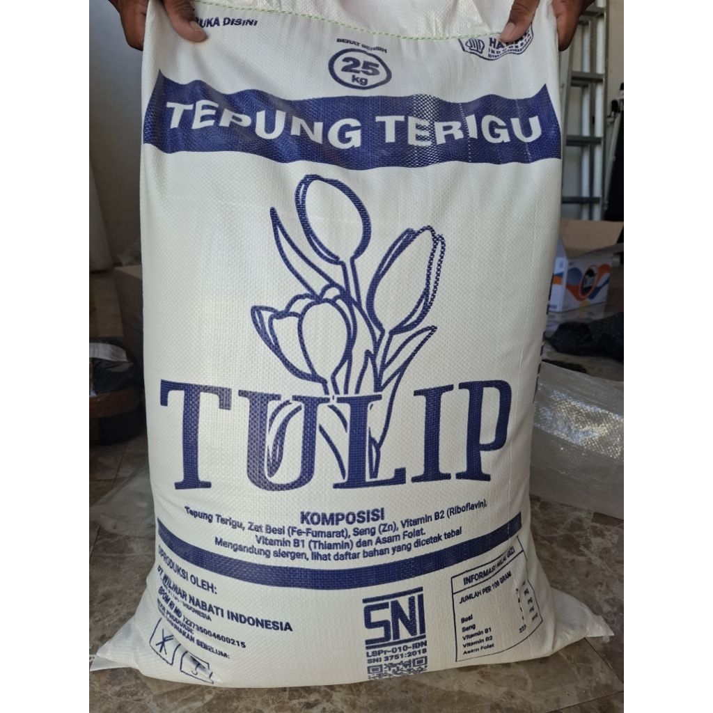 1 SAK TEPUNG TERIGU TULIP 25 KG