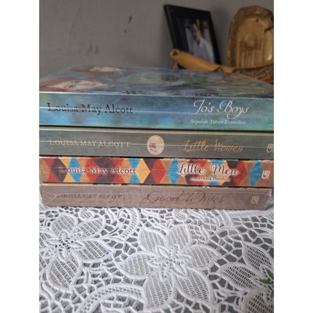 Novel Preloved Klasik Louisa MA