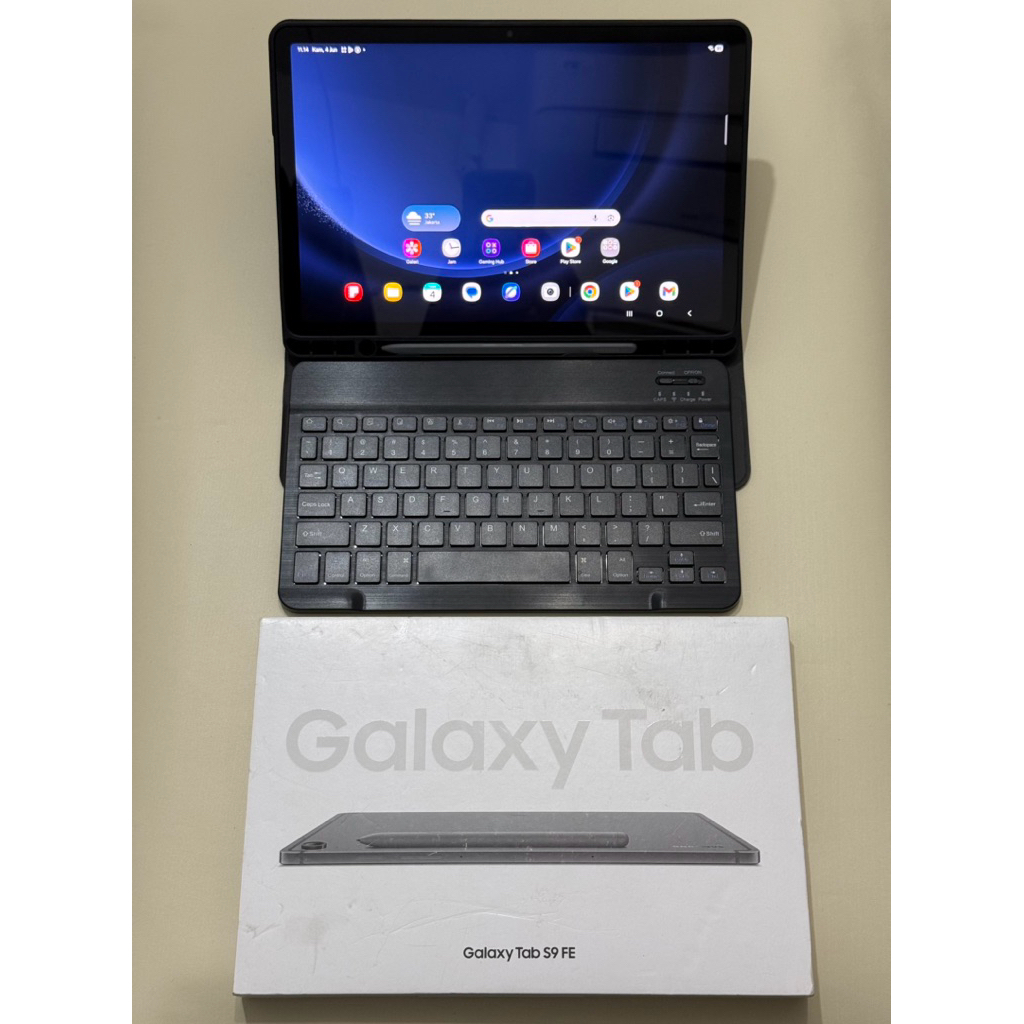 Samsung Tab S9 FE 6/128 Wifi + Keyboard - ex SEIN