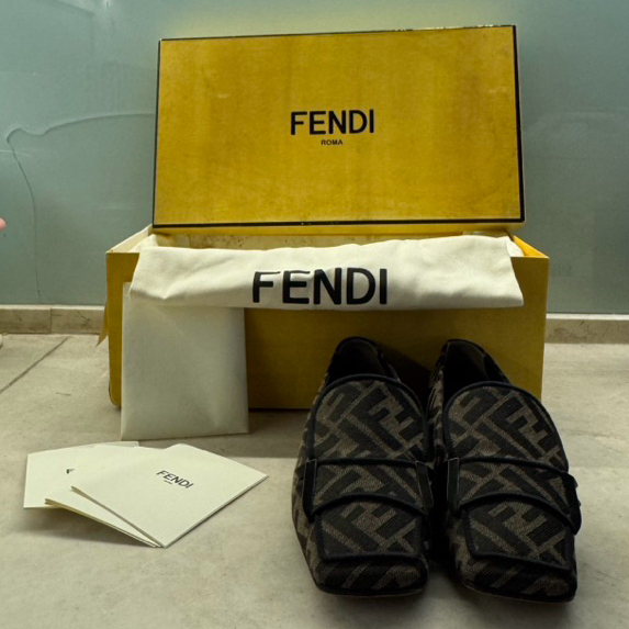 SALE!Fendi Loafers Authentic