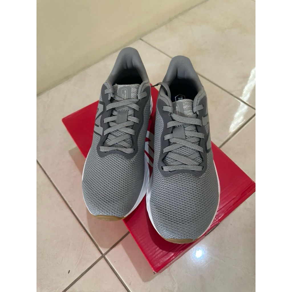 Sepatu Running NB Original