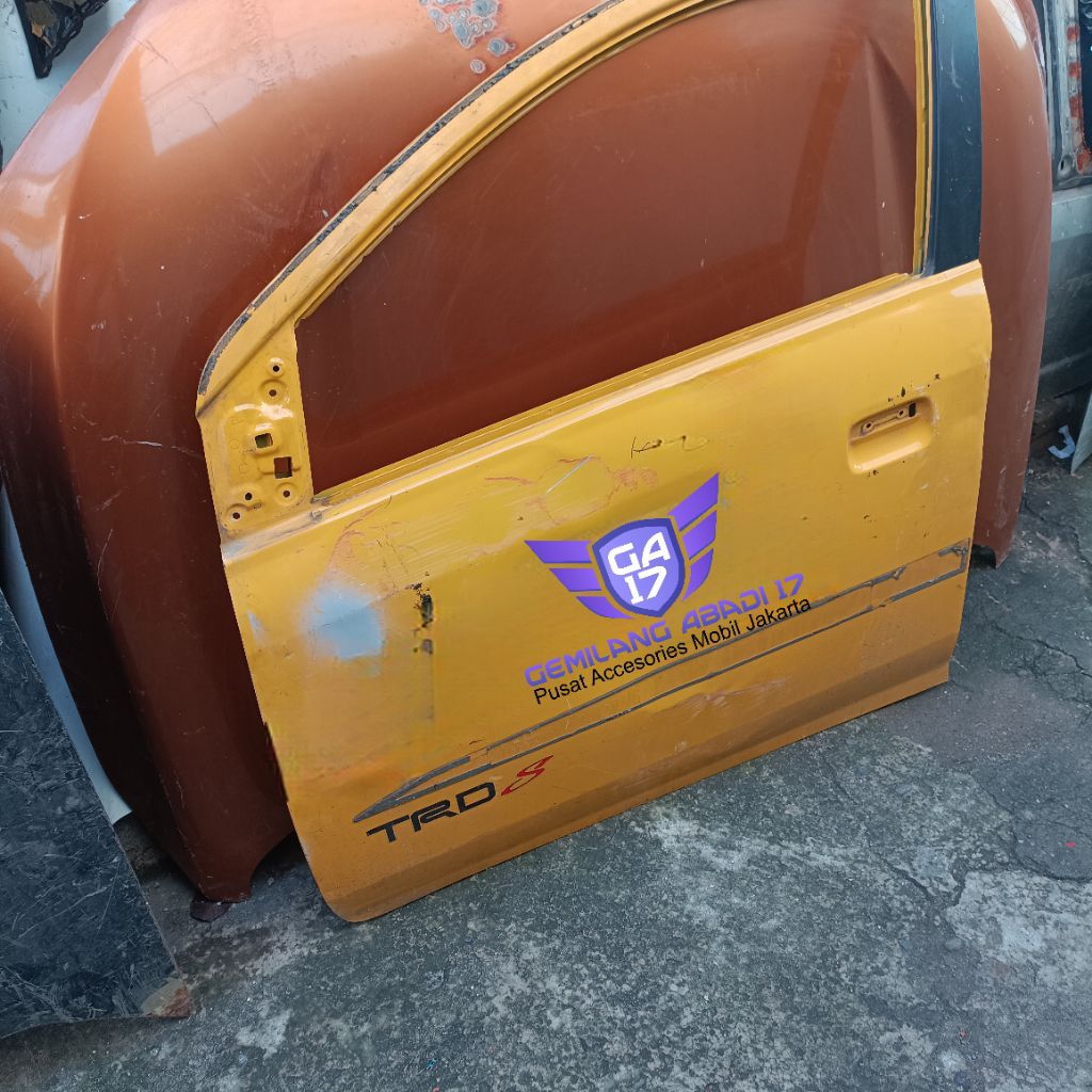 pintu depan kiri ayla agya old 2016 sd 2021