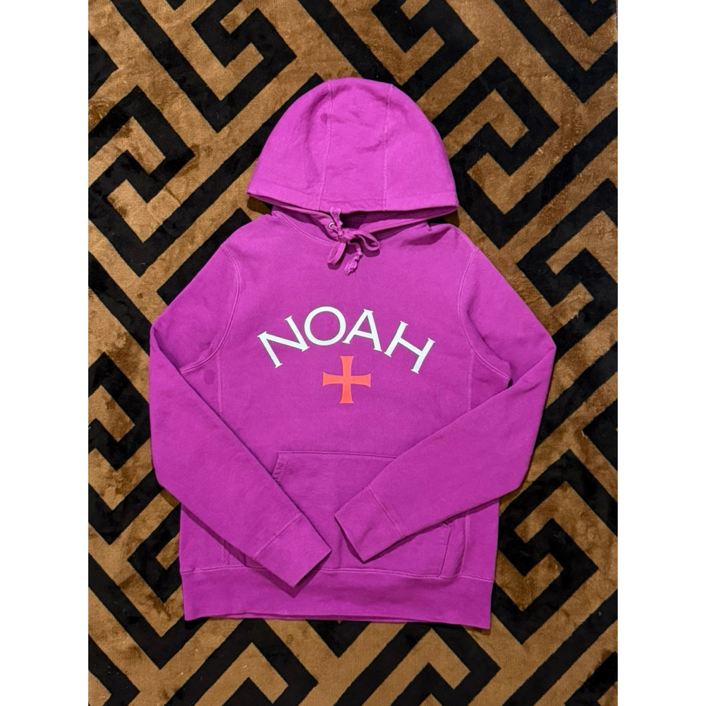 Noah core logo magenta