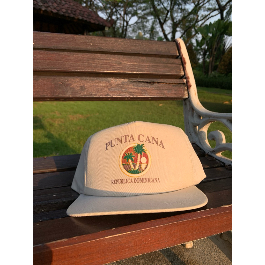 topi vintage classic snapback yupoong